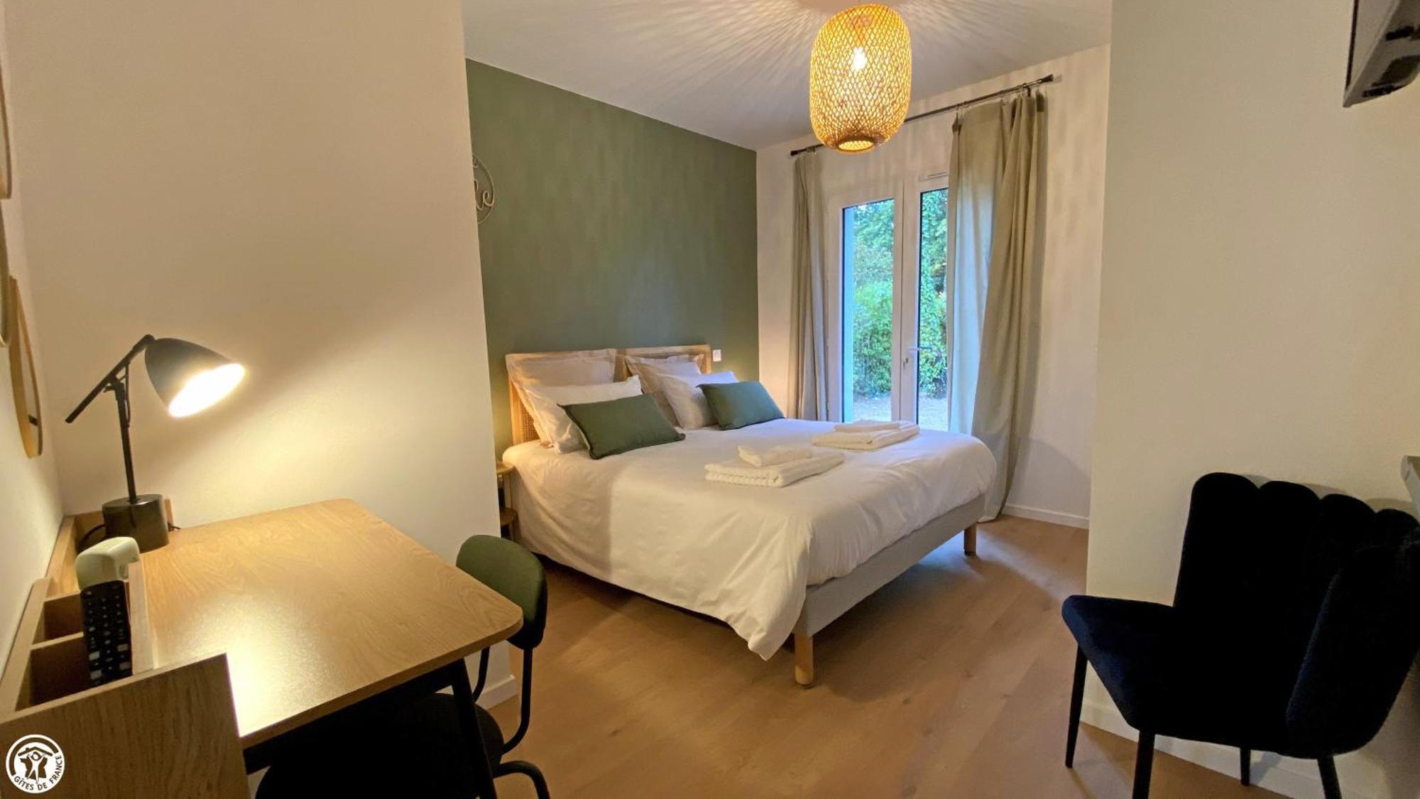 Breakislebed 3 Maisons Chu Limoges Exterior foto