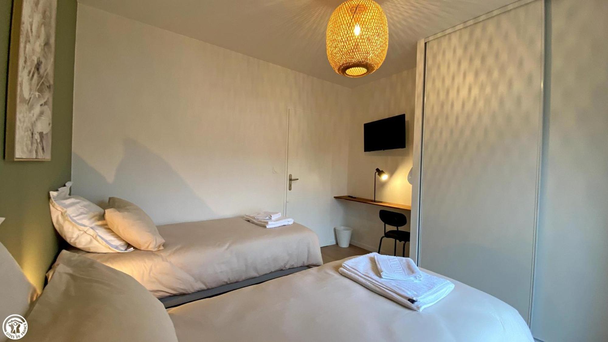 Breakislebed 3 Maisons Chu Limoges Exterior foto